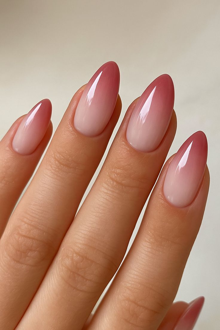 babyboomer ongle amande point rose nude