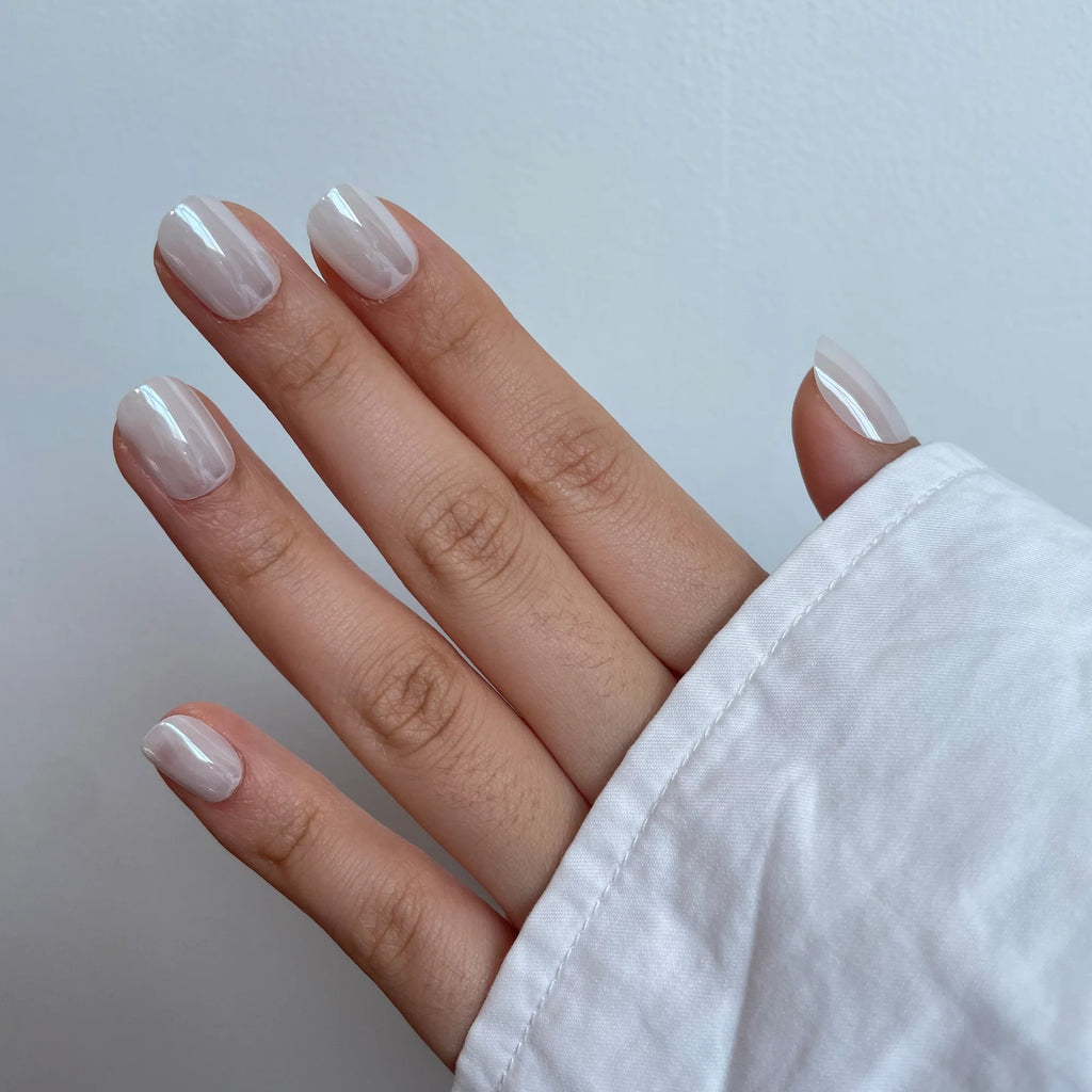 ongles nude blanc laiteux carre court faux ongles press on nails