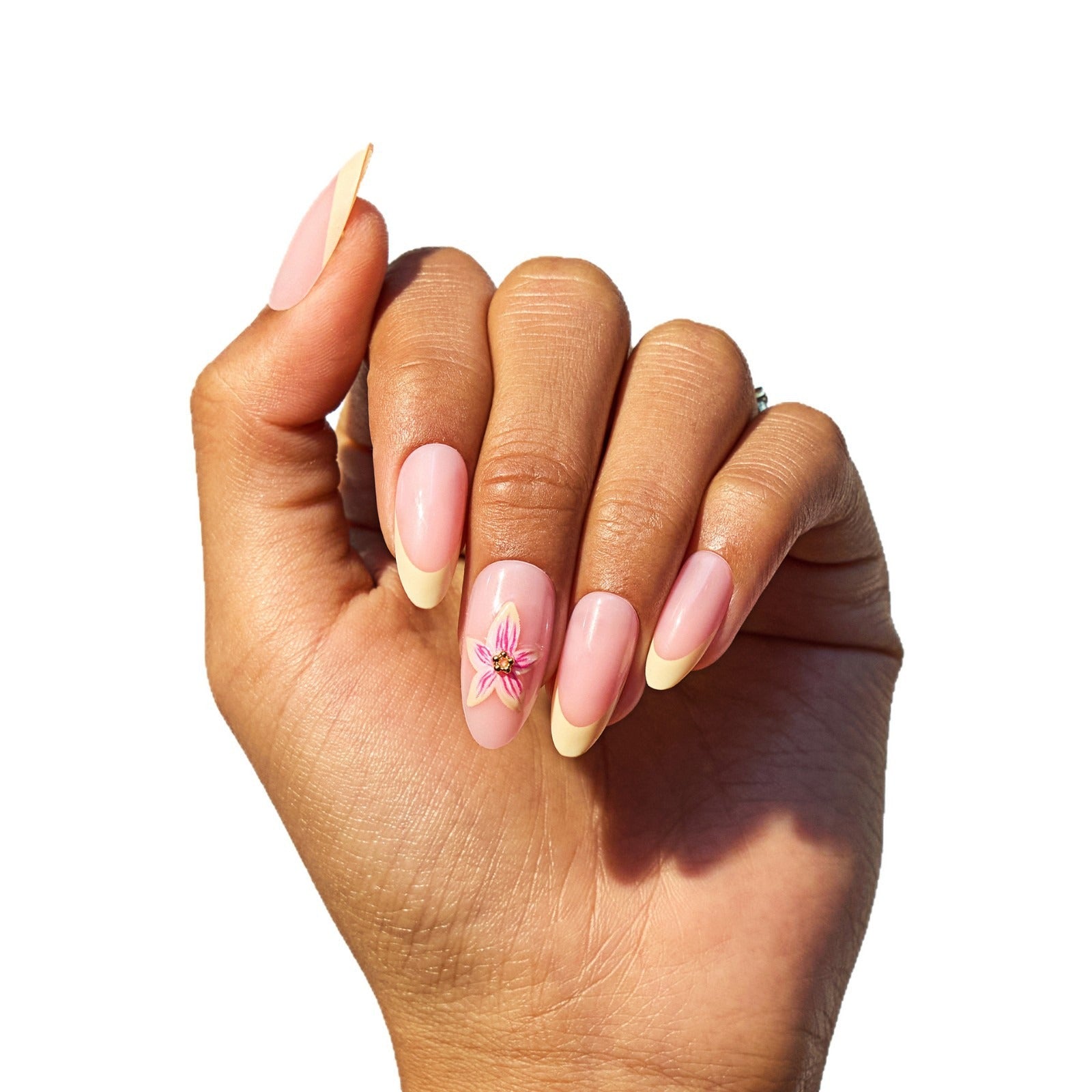 faux ongles press on nails tulipe rose jaune pastel fleurs ongles printemps manucure florale chic réutilisable sans UV