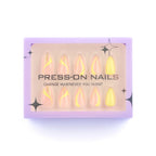 faux ongles jaune pastel nail art swirl paillettes manucure printemps popnails