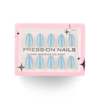 faux ongles press on nails turquoise irisé ongles amande nail art printemps tendance inspiré tendances 2025 réutilisable sans UV