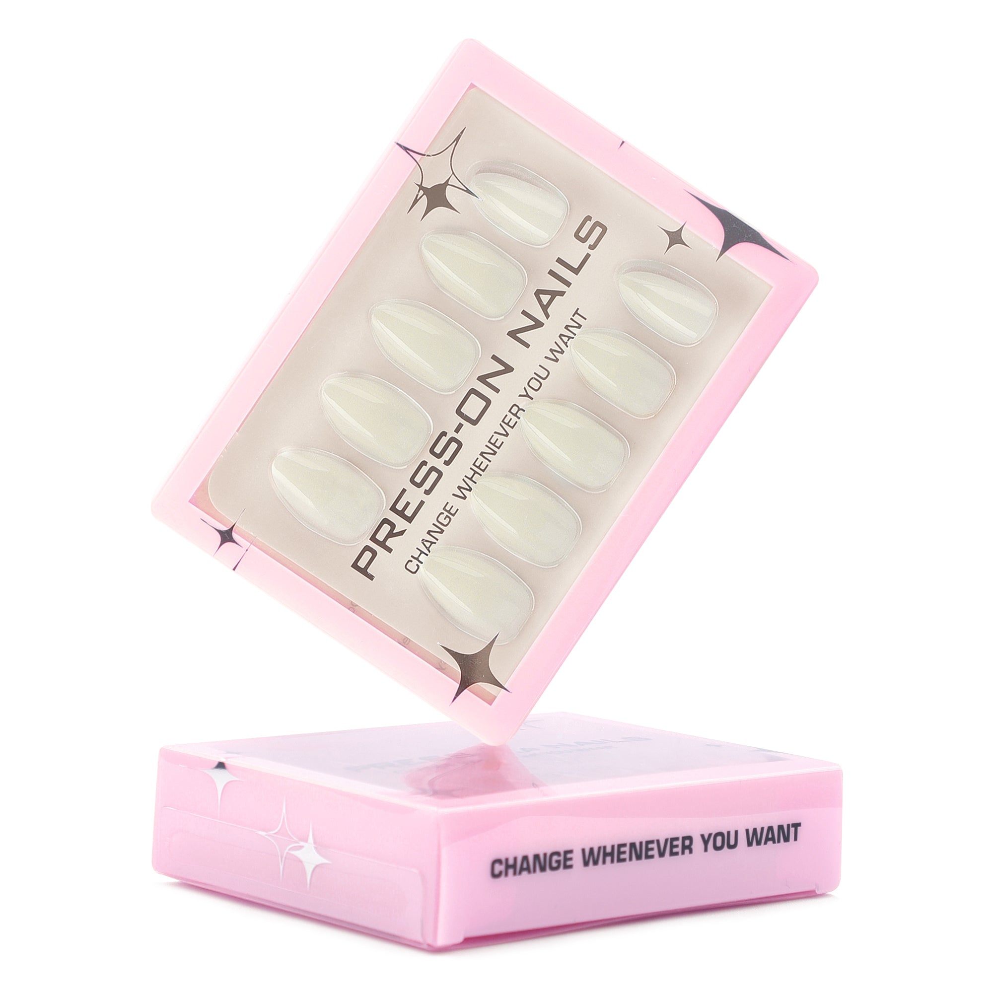 Press on nails blanc laiteux forme ongles amande courts manucure naturelle effet clean nails