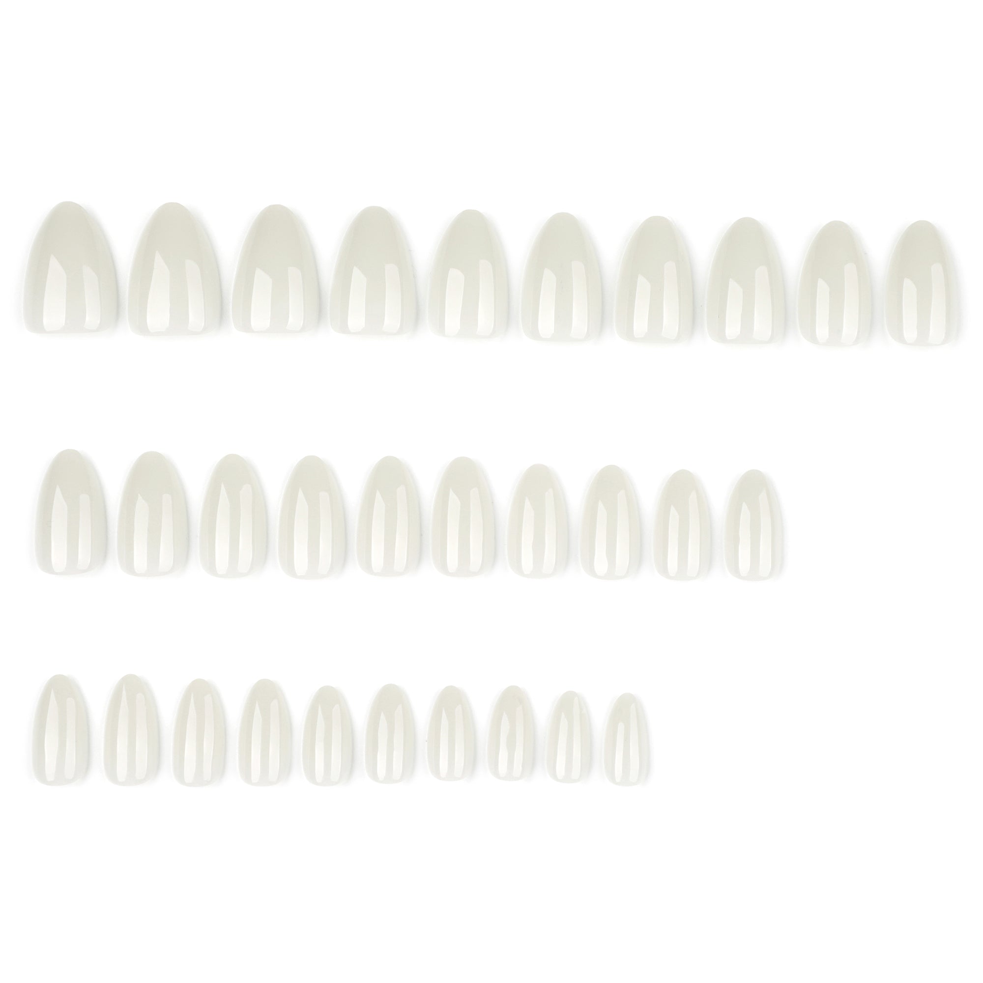 Press on nails blanc laiteux forme ongles amande courts manucure naturelle effet clean nails