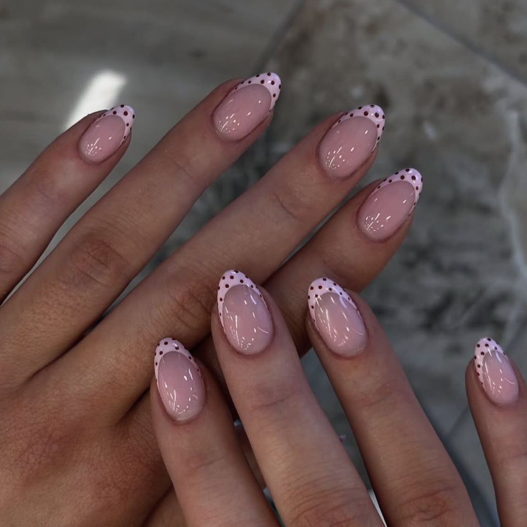 babyboomer rose french manucure pois press on nails amande
