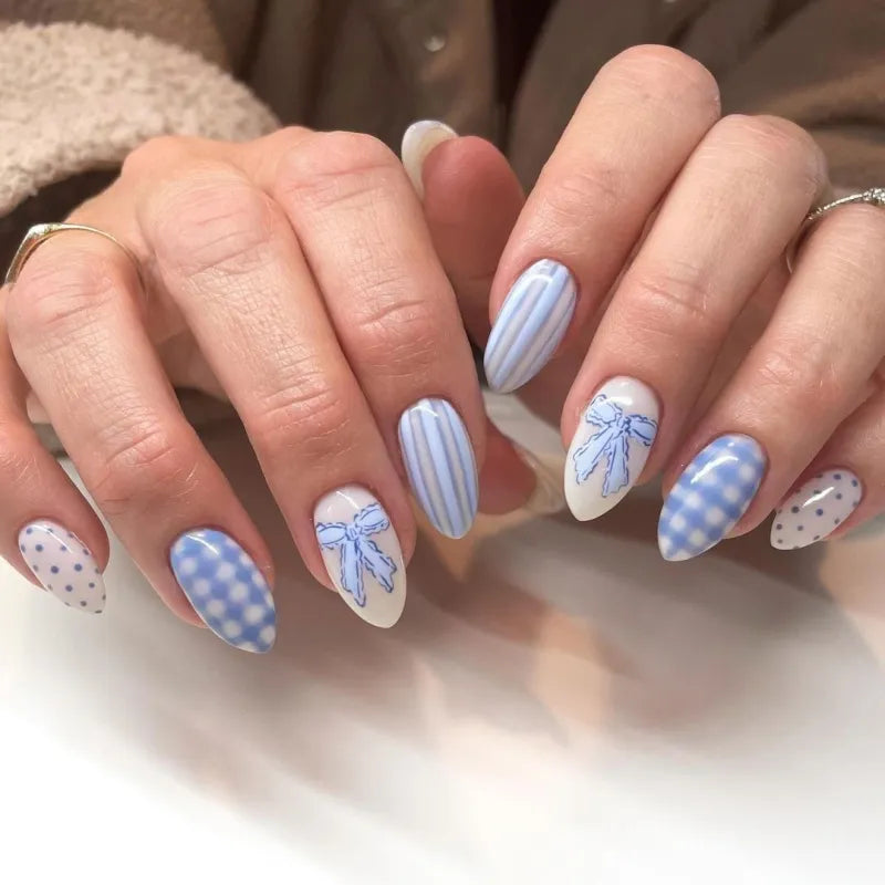 faux ongles bleu blanc vichy press on nails ete