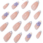 faux ongles ete french manucure fleurs bleues 3d
