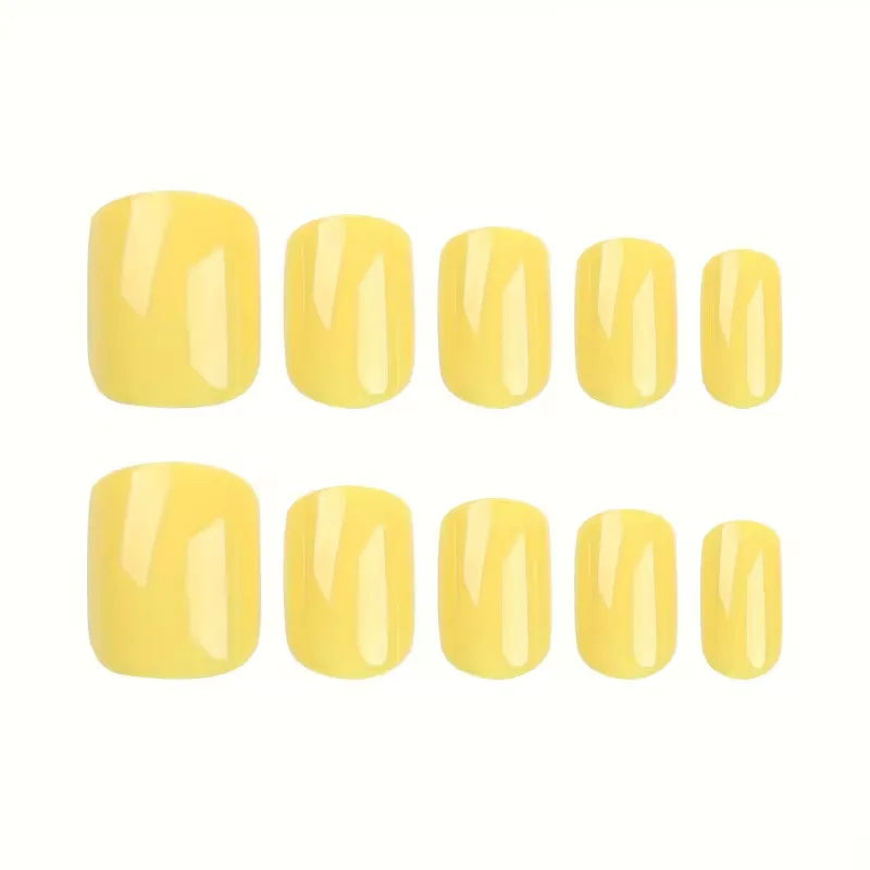 ongles carré court jaune beurre manucure tendance