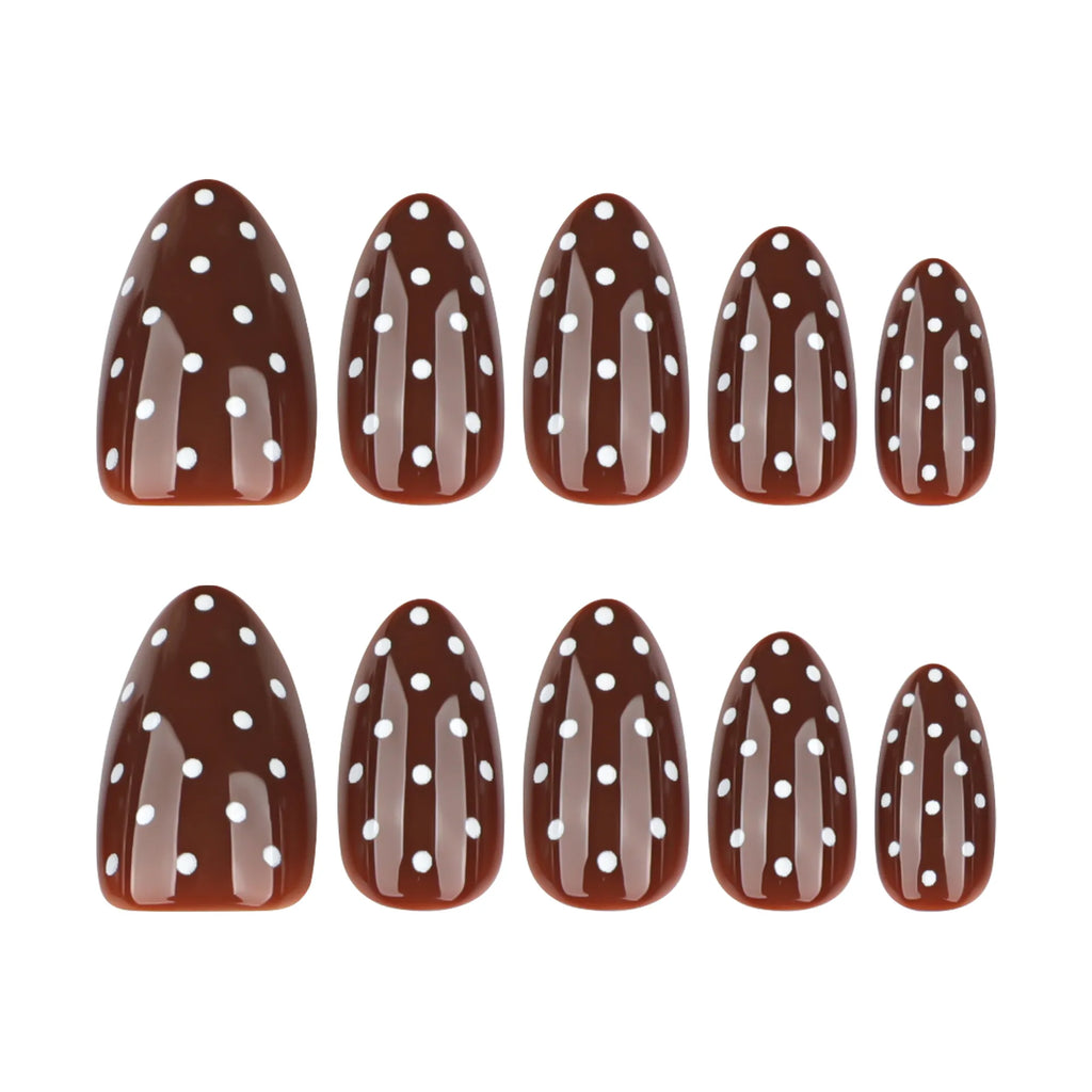 ongles marron chocolat nail art pois polka