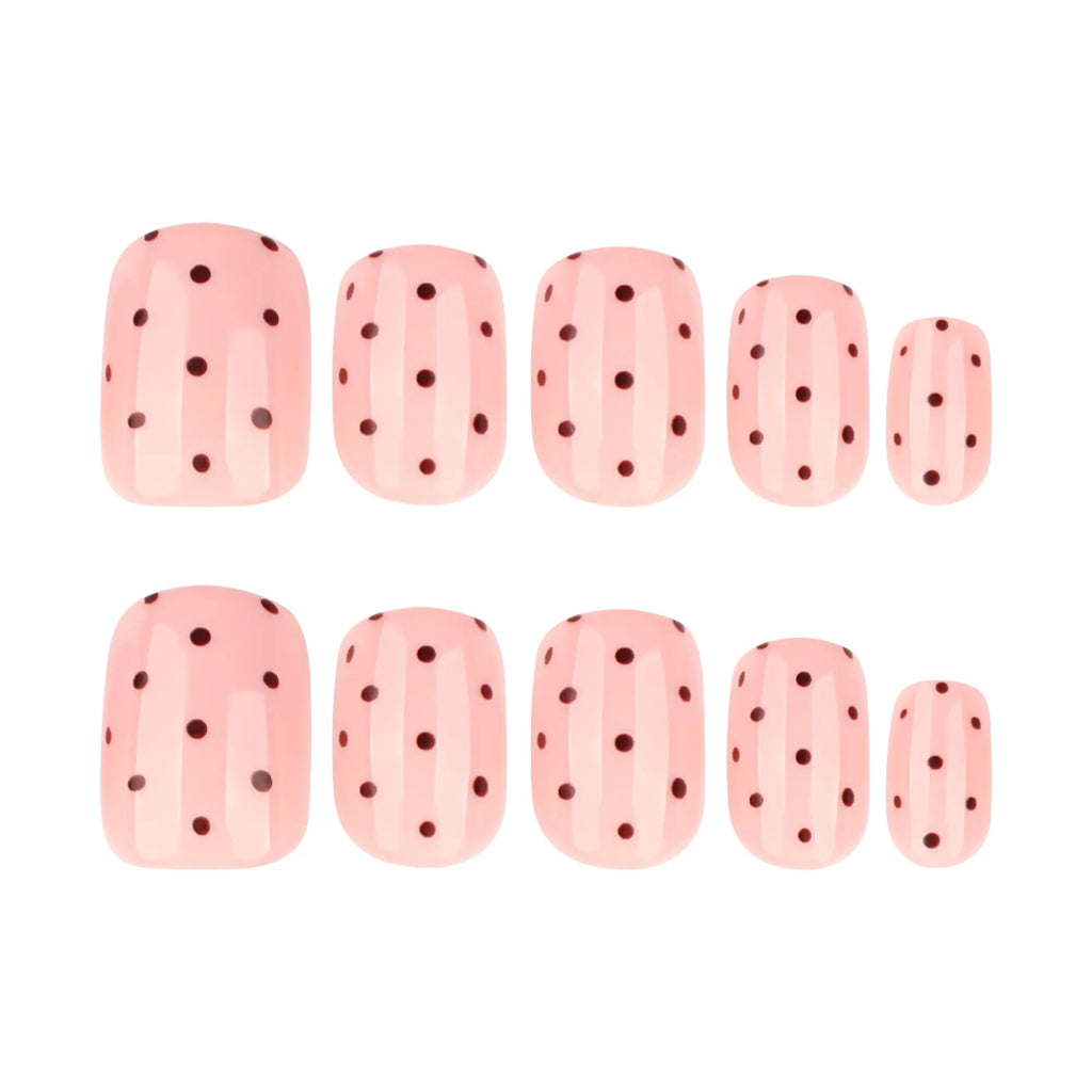 ongles courts rose glossy nail art pois polka