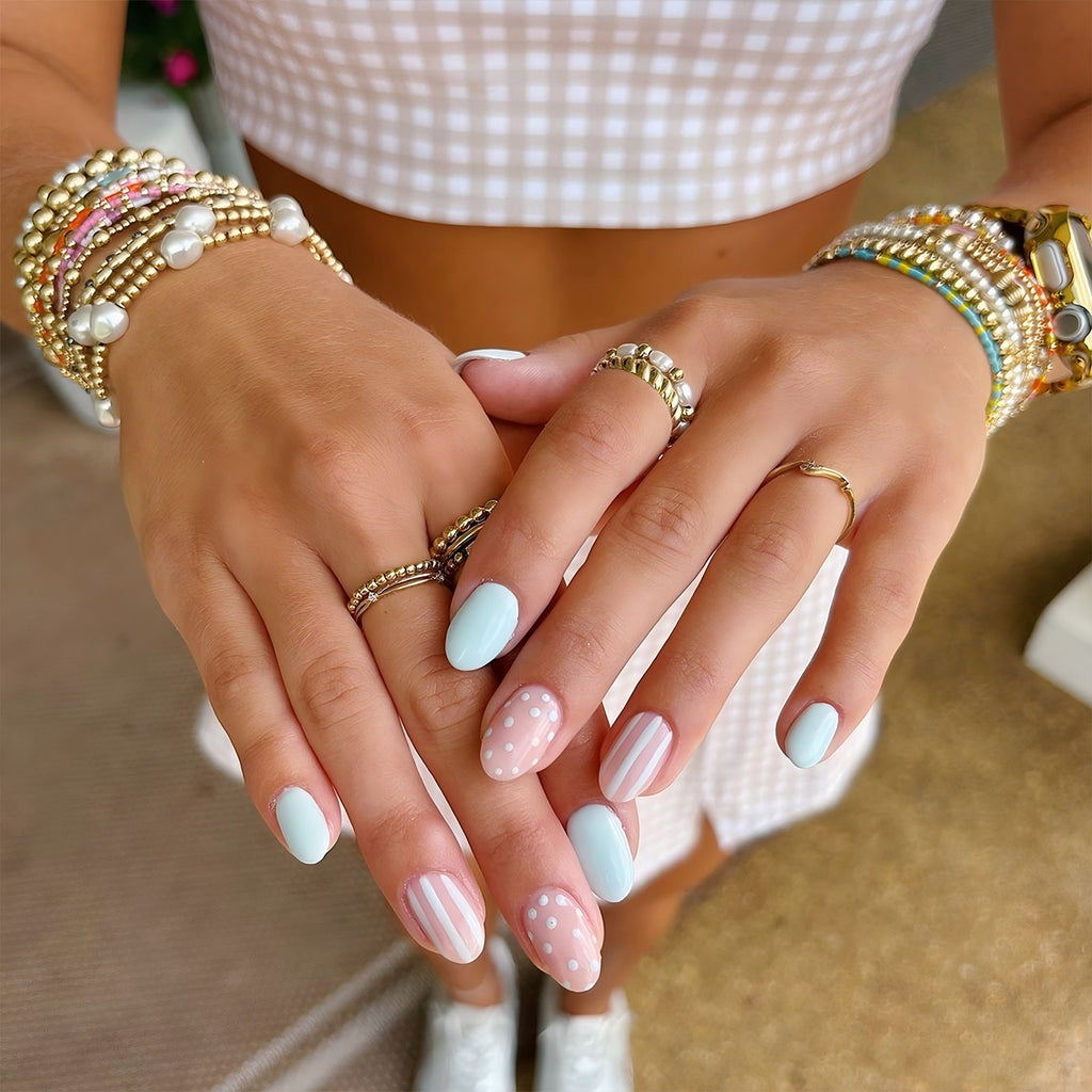 press on nails pastel bleu polka dot tendance